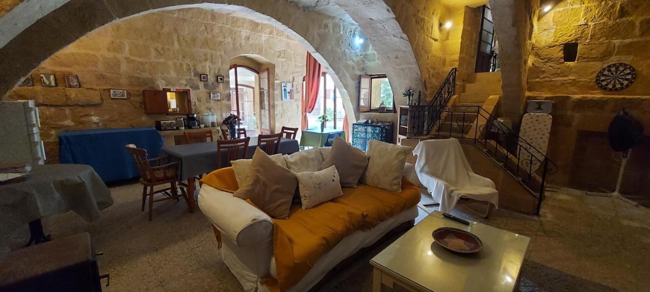 Haven Farmhouse B&B อาร์บ ภายนอก รูปภาพ